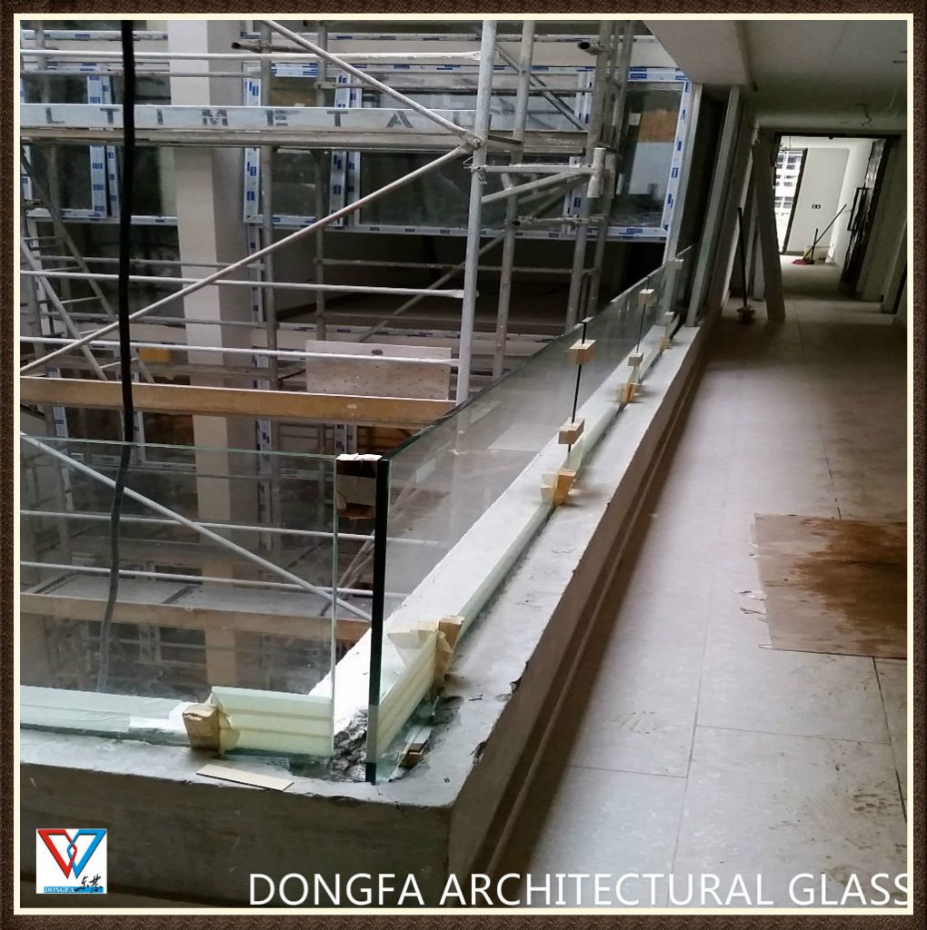 17.5mm 21.5mm Thick Toughened & Laminated Clear Safety Glass Balustrade Panels
