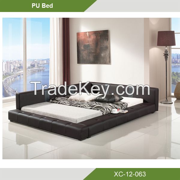 Bedroom furniture sets synthetic leather bed on floor upholstered floor bed XC-12-063