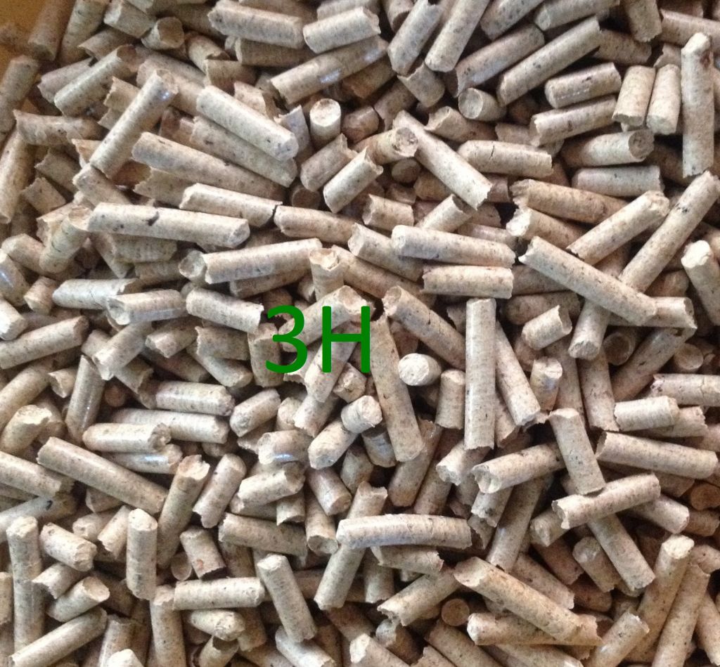High quality wood pellet 6mm and 8mm from Vietnam
