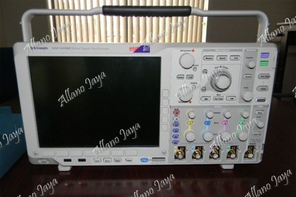 Used Tektronix MSO4104 Mixed Signal Oscilloscope