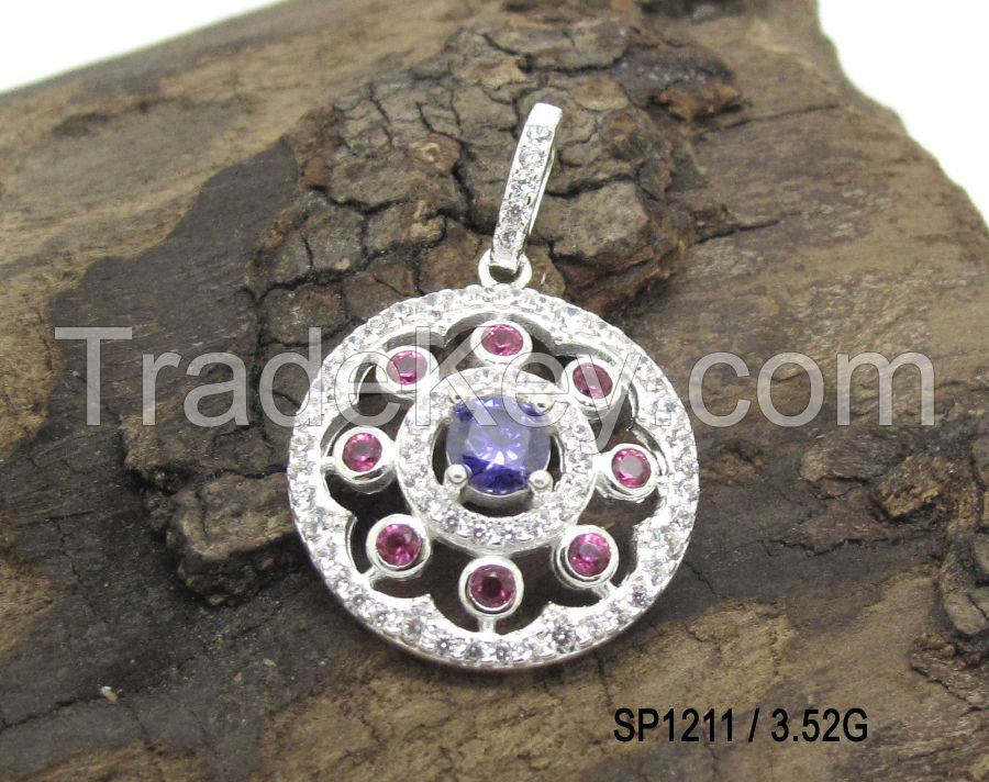 Custom 925 Silver Pendants For Women, Round Shape, Setting Shiny Cubic Zircon