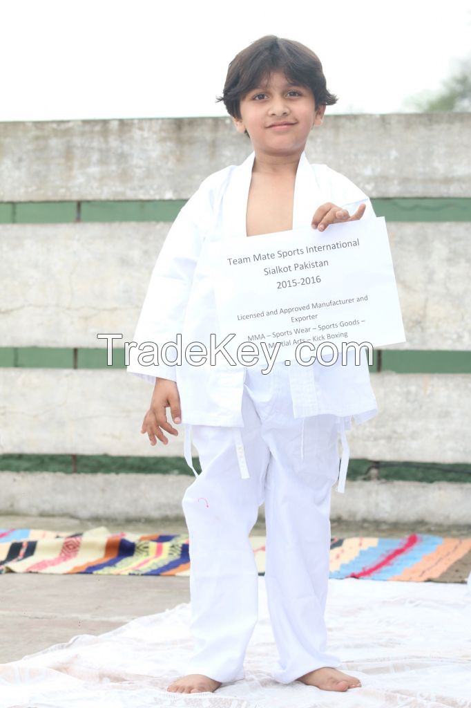 Customize kids karate Uniform in 100% Cotton , children Karate Kimono gi for clubs , schools and academies