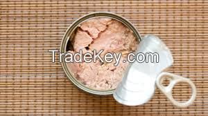 Canned tuna in water