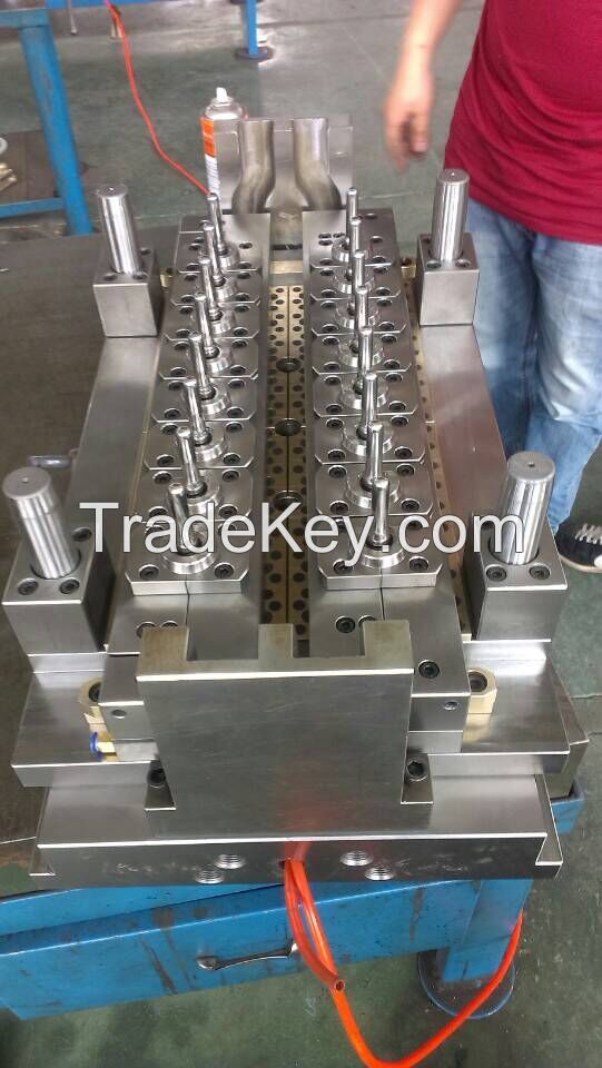 Sell 16 cavity preform mold