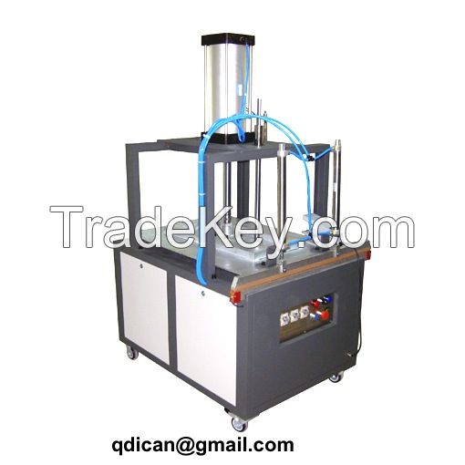 Vacuum pillow packing machine