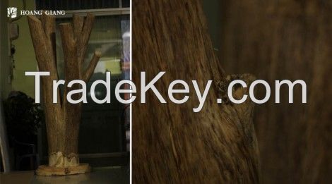 Seven Branches Agarwood Carving