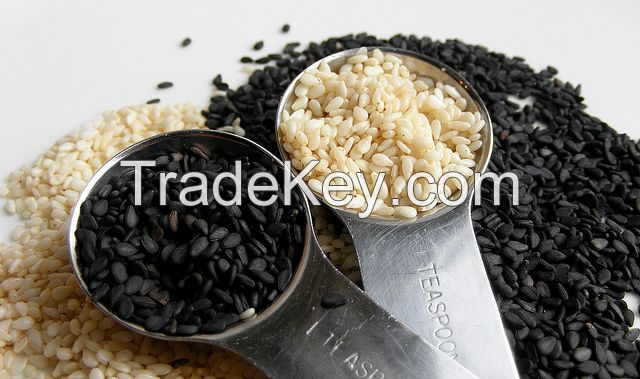 BLACK/WHITE SESAME SEEDS