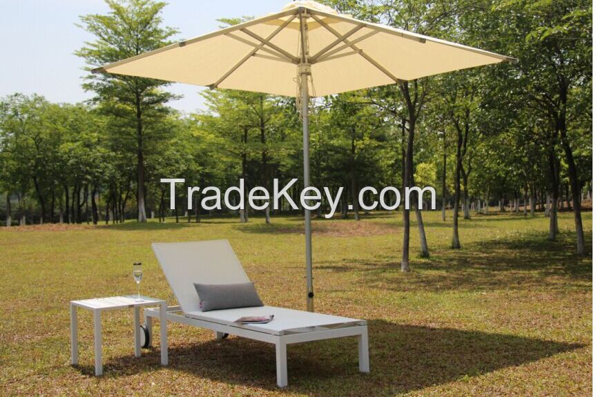 Outdoor garden aluminum sling sun lounger with wheels