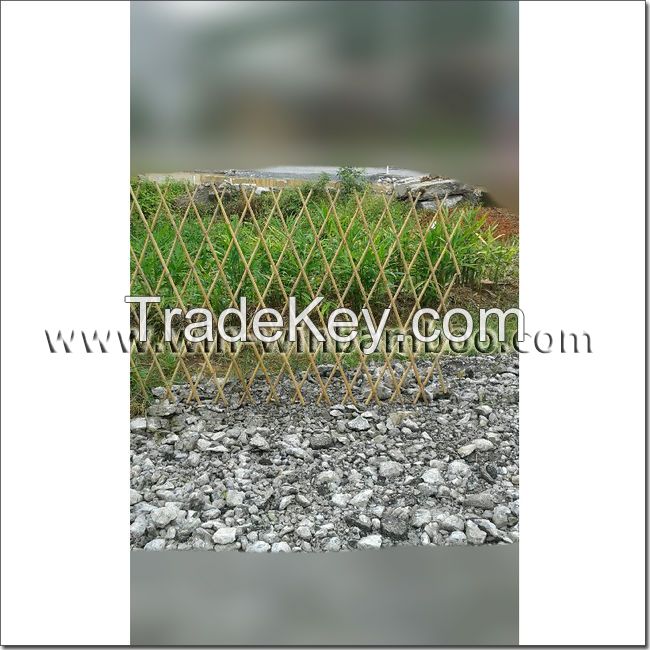 Tensile expandable bamboo trellis fencing