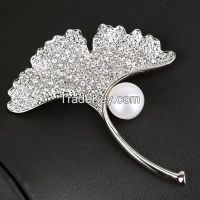 white rhodium plating lucky clover-shaped jewelry with pearl