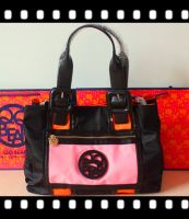 QQ BEAR handbags, 1 piece can sell