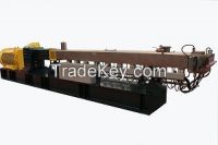 High torque co-rotating twin screw extruder for plastic granules production