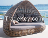Aluminum frame PE woven rattan day bed