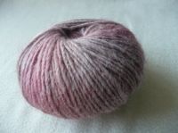 Sell knitting yarn 70% wool;30% soy