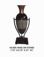 VS-005b Vase on Stand