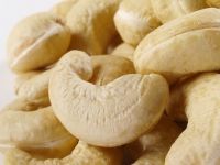 PREMIUM CASHEWS - TASTE THE DIFFERENCE IN QUALITY