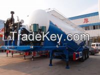 Sinotruk 3 axle 50cbm dry cement bulker for UAE