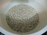 Roasted and salted pumpkin seeds 11cm 35% salt for sale