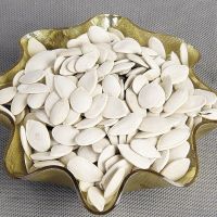 edible dark green organic pumpkin seeds in shell for sale