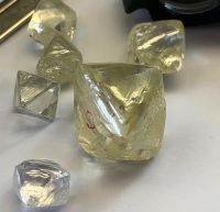 510 carats Uncut Diamonds Ready For Sale +23278442426