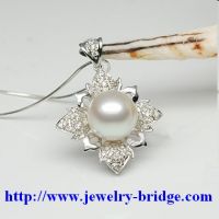 Sell Akoya White Pearl Pendants Diamonds White Gold Jewelry