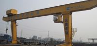 Singer girder gantry crane with cantilever