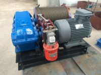Electric winch for pulling and hoisting