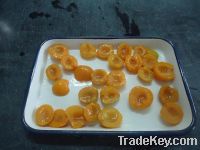 Sell 580ml cannde apricot halves in light syrup