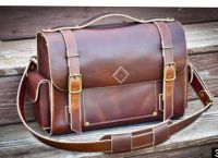 LAPTOP BAGS IN LEATHER