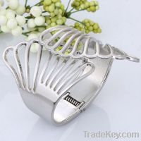 fashion silver cuff eval wing bracelet