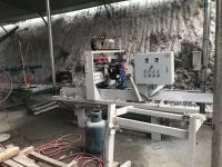 Automatic stone washing and grinding machine