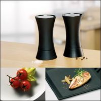 Manual pepper mill