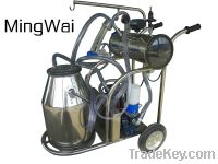 Mobile vacuum milking machine