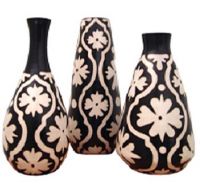 Peruvian Chulucanas pottery : decorative set (3 vases)