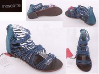 Sell flat sandals in stock