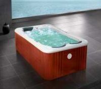 Sell jacuzzi/outdoor spa( lying: 1person, Seating:2people)