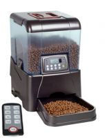 Automatic pet feeder