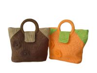 Sell straw bags