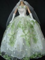 Sell barbie wedding & evening dresses. barbie fashion clothes