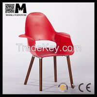 2015 hot sell plastic  Eames Organic Chair