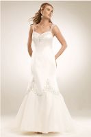 Brideslove Wedding Dress Co., Ltd Provide dress, pearl necklace