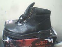 Sell work safety shoes