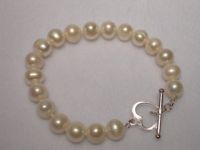 Sell Cultured freshwater pearl bracelet