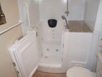 Walk-in Bathtub Handi-Bath