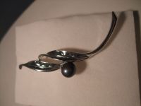 Sell freshwater pearl brooch