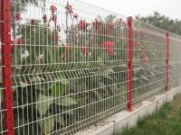 Sell wire mesh fence/barbed wire fence/chain link fence