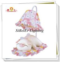 Piggy design children's table lamp