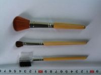 Sell small travel cosmeticn  brush set