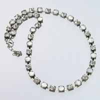 Sell GLASS BEADS NECKLACE