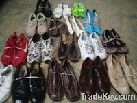 Selling mixed used shoes